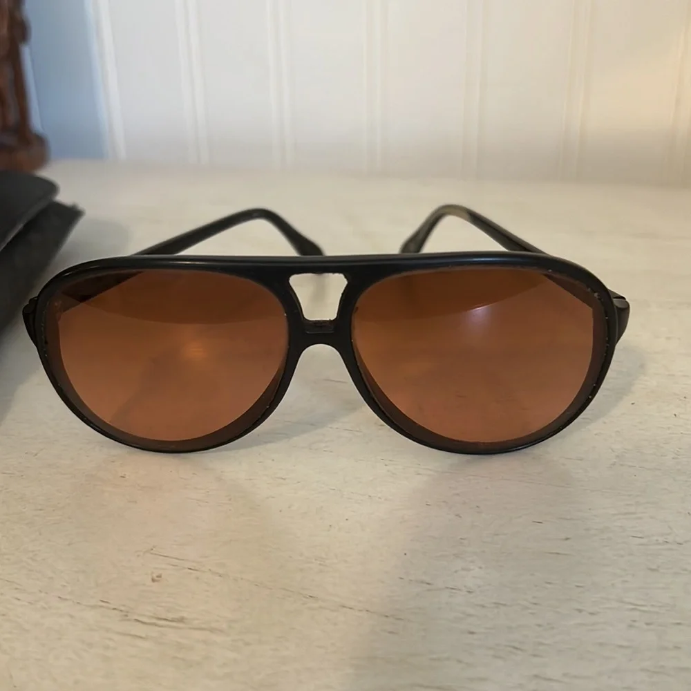 Serengeti drivers 5227g sunglasses Corning optics case